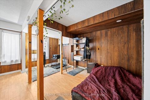 Photo 15 at 734 - 10 Laidlaw Street, South Parkdale, Toronto