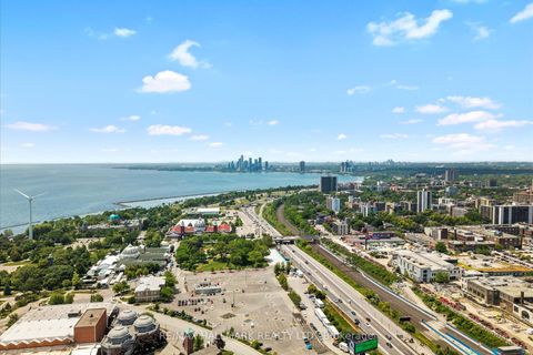 Photo 38 at 734 - 10 Laidlaw Street, South Parkdale, Toronto