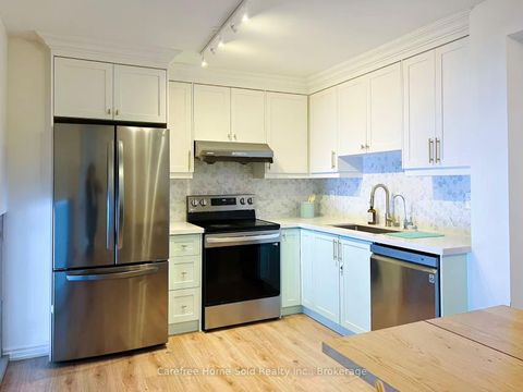 Photo 4 at 207 Milestone Crescent, Aurora Village, Aurora