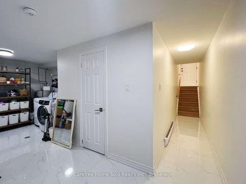 Photo 9 at 207 Milestone Crescent, Aurora Village, Aurora