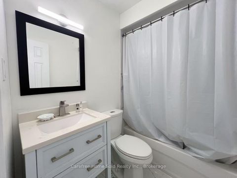 Photo 11 at 207 Milestone Crescent, Aurora Village, Aurora