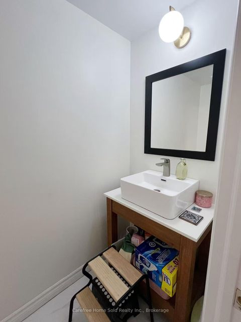 Photo 14 at 207 Milestone Crescent, Aurora Village, Aurora