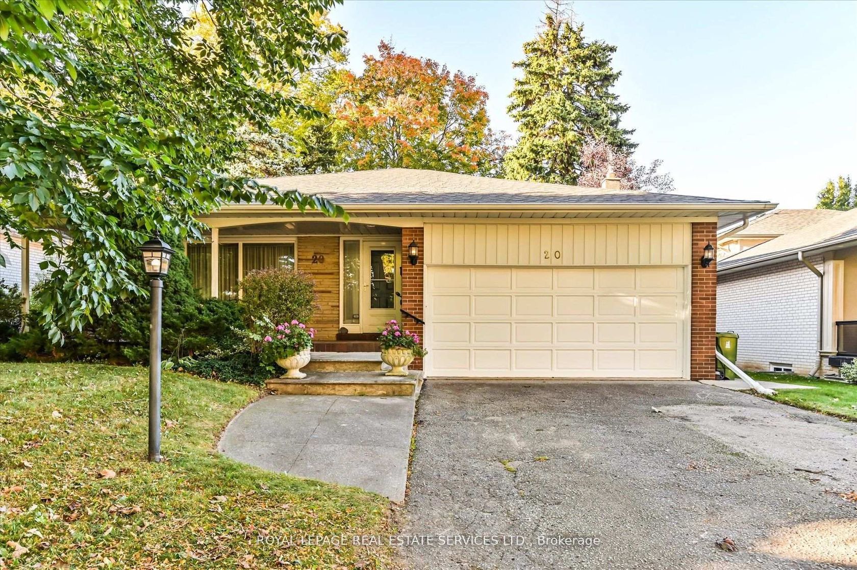 20 Widdicombe Hill, Richview, Toronto 