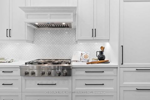 Photo 4 at 51 Cynthia Road, Smythe, Toronto