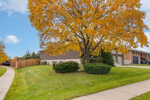 Photo 3 at 431 Woodbridge Avenue, West Woodbridge, Vaughan