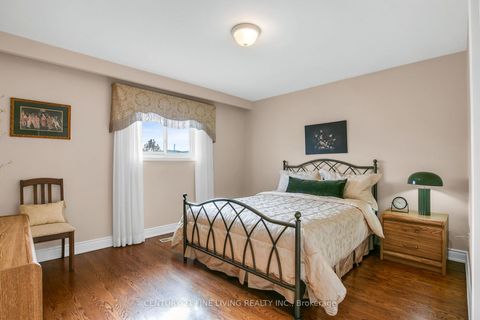 Photo 24 at 431 Woodbridge Avenue, West Woodbridge, Vaughan