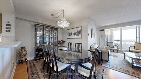 Photo 6 at 917 - 32 Clarissa Drive, Harding, Richmond Hill