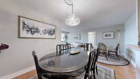 Photo 7 at 917 - 32 Clarissa Drive, Harding, Richmond Hill