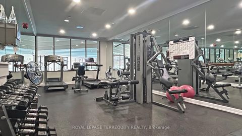 Photo 19 at 917 - 32 Clarissa Drive, Harding, Richmond Hill