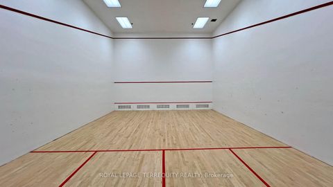 Photo 23 at 917 - 32 Clarissa Drive, Harding, Richmond Hill