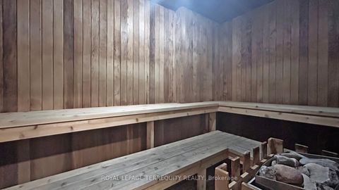 Photo 24 at 917 - 32 Clarissa Drive, Harding, Richmond Hill