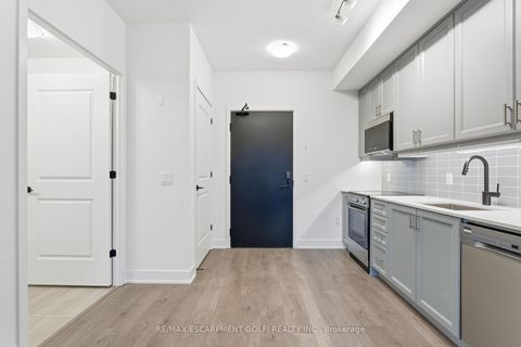 Photo 6 at 840 - 2343 Khalsa Gate, WM Westmount, Oakville