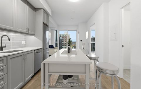 Photo 7 at 840 - 2343 Khalsa Gate, WM Westmount, Oakville