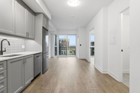 Photo 8 at 840 - 2343 Khalsa Gate, WM Westmount, Oakville