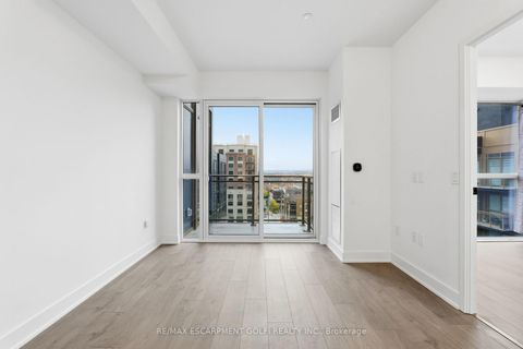 Photo 12 at 840 - 2343 Khalsa Gate, WM Westmount, Oakville