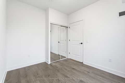 Photo 22 at 840 - 2343 Khalsa Gate, WM Westmount, Oakville