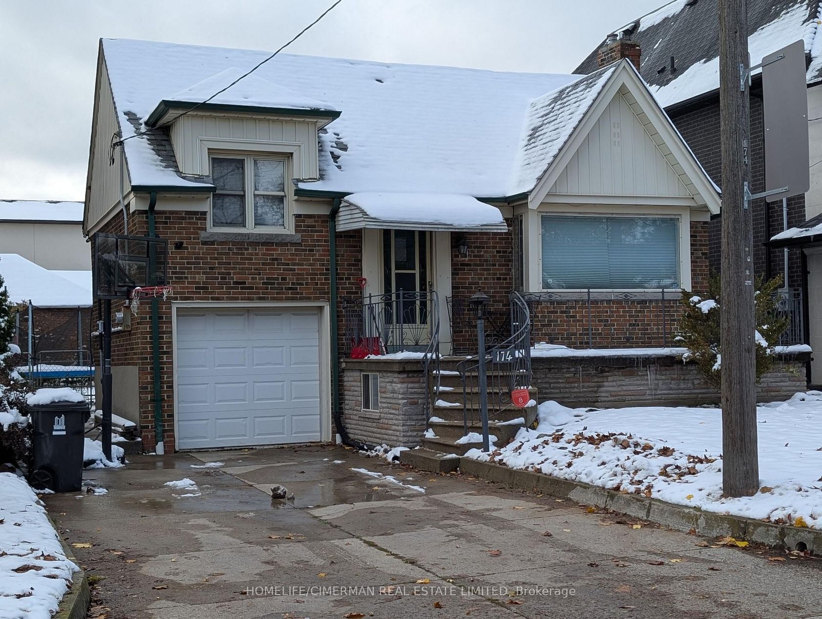 174 Falkirk Street, Nortown, Toronto 
