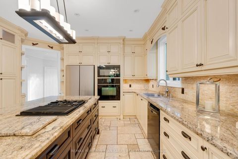 Photo 11 at 384 Hillcrest Avenue, Willowdale East, Toronto