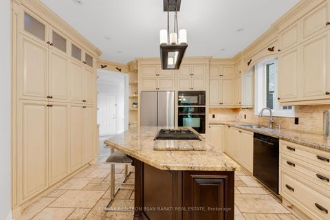 Photo 13 at 384 Hillcrest Avenue, Willowdale East, Toronto