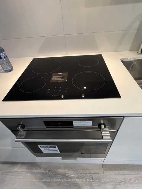 Photo 3 at 3310 - 238 Simcoe Street, Chinatown, Toronto