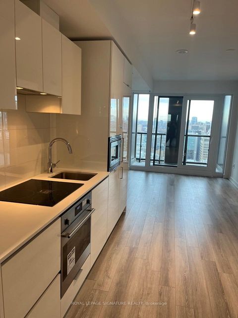 Photo 10 at 3310 - 238 Simcoe Street, Chinatown, Toronto