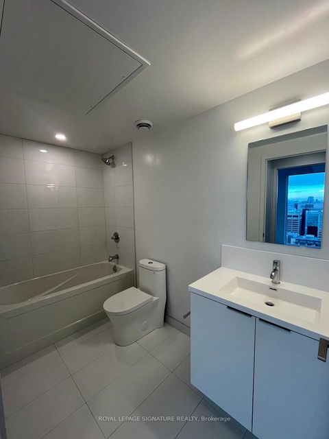 Photo 16 at 3310 - 238 Simcoe Street, Chinatown, Toronto