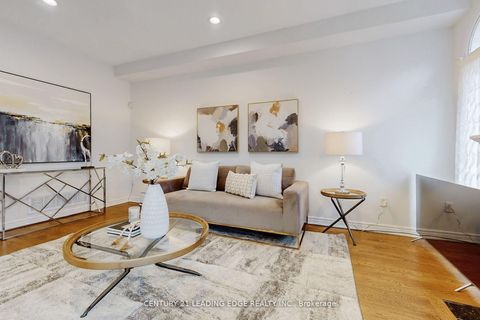 Photo 10 at 18 Fountain Court, Rouge Woods, Richmond Hill