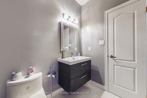 Photo 17 at 18 Fountain Court, Rouge Woods, Richmond Hill