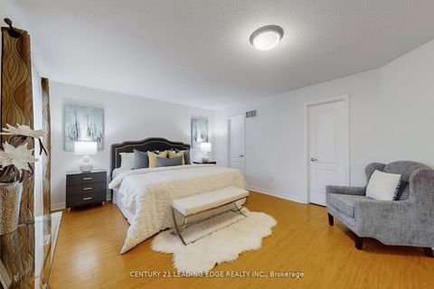 Photo 23 at 18 Fountain Court, Rouge Woods, Richmond Hill