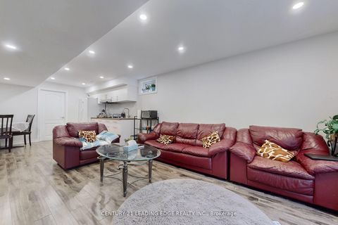 Photo 37 at 18 Fountain Court, Rouge Woods, Richmond Hill