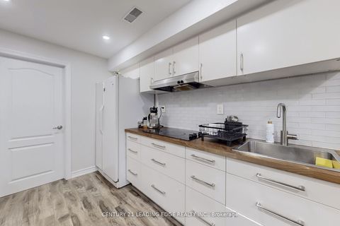 Photo 39 at 18 Fountain Court, Rouge Woods, Richmond Hill