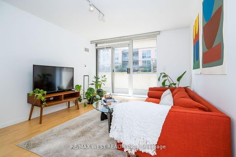 Photo 3 at 209 - 1000 King Street W, Niagara, Toronto