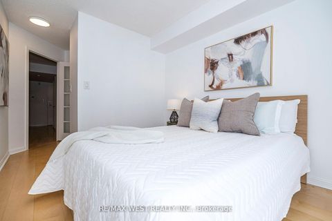 Photo 9 at 209 - 1000 King Street W, Niagara, Toronto