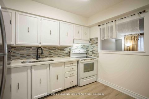 Photo 4 at 1609 - 1338 York Mills Road, Donalda, Toronto