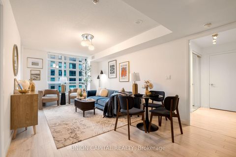 Photo 1 at 332 - 231 Fort York Boulevard, Niagara, Toronto