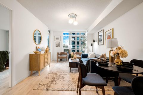 Photo 2 at 332 - 231 Fort York Boulevard, Niagara, Toronto