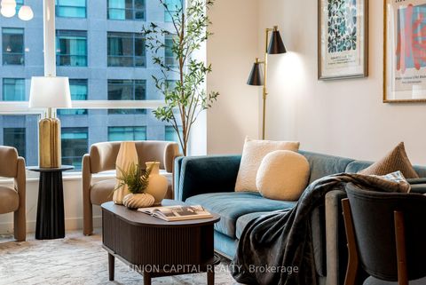 Photo 3 at 332 - 231 Fort York Boulevard, Niagara, Toronto