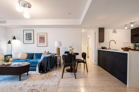 Photo 5 at 332 - 231 Fort York Boulevard, Niagara, Toronto