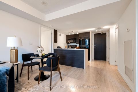 Photo 9 at 332 - 231 Fort York Boulevard, Niagara, Toronto