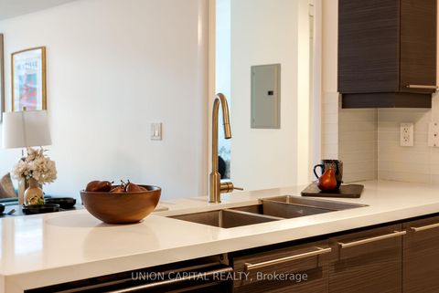 Photo 11 at 332 - 231 Fort York Boulevard, Niagara, Toronto