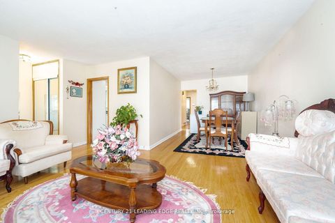 Photo 5 at 6 Ravenrock Court, Donalda, Toronto