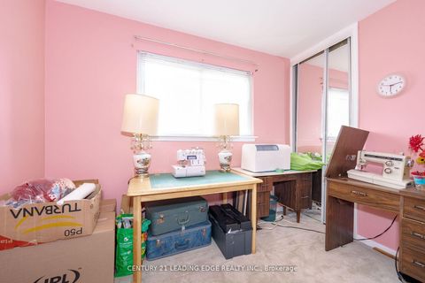 Photo 19 at 6 Ravenrock Court, Donalda, Toronto