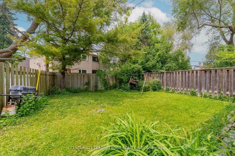 Photo 32 at 6 Ravenrock Court, Donalda, Toronto