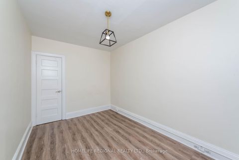 Photo 21 at 200 Roxton Road, Bellwoods, Toronto
