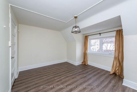 Photo 28 at 200 Roxton Road, Bellwoods, Toronto