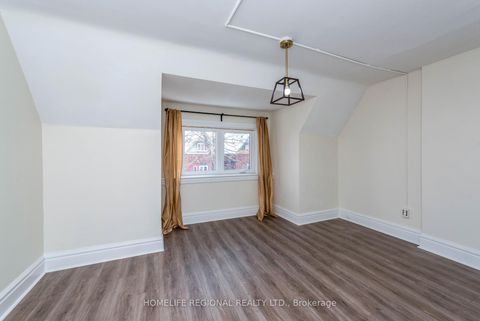 Photo 29 at 200 Roxton Road, Bellwoods, Toronto