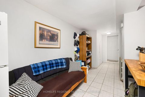 Photo 34 at 200 Roxton Road, Bellwoods, Toronto