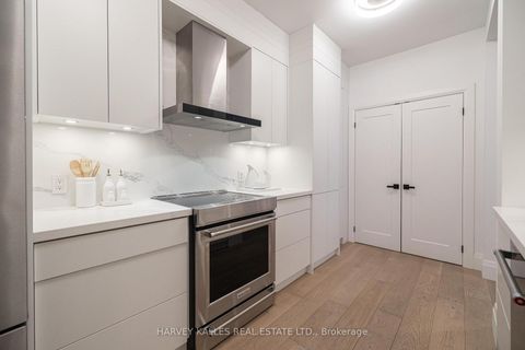 Photo 19 at 804 - 1 Balmoral Avenue, St. Clair, Toronto