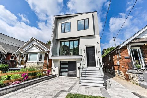 Photo 1 at 24 Elmsdale Road, East York, Toronto