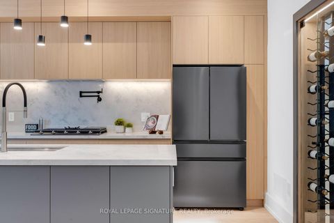 Photo 9 at 24 Elmsdale Road, East York, Toronto